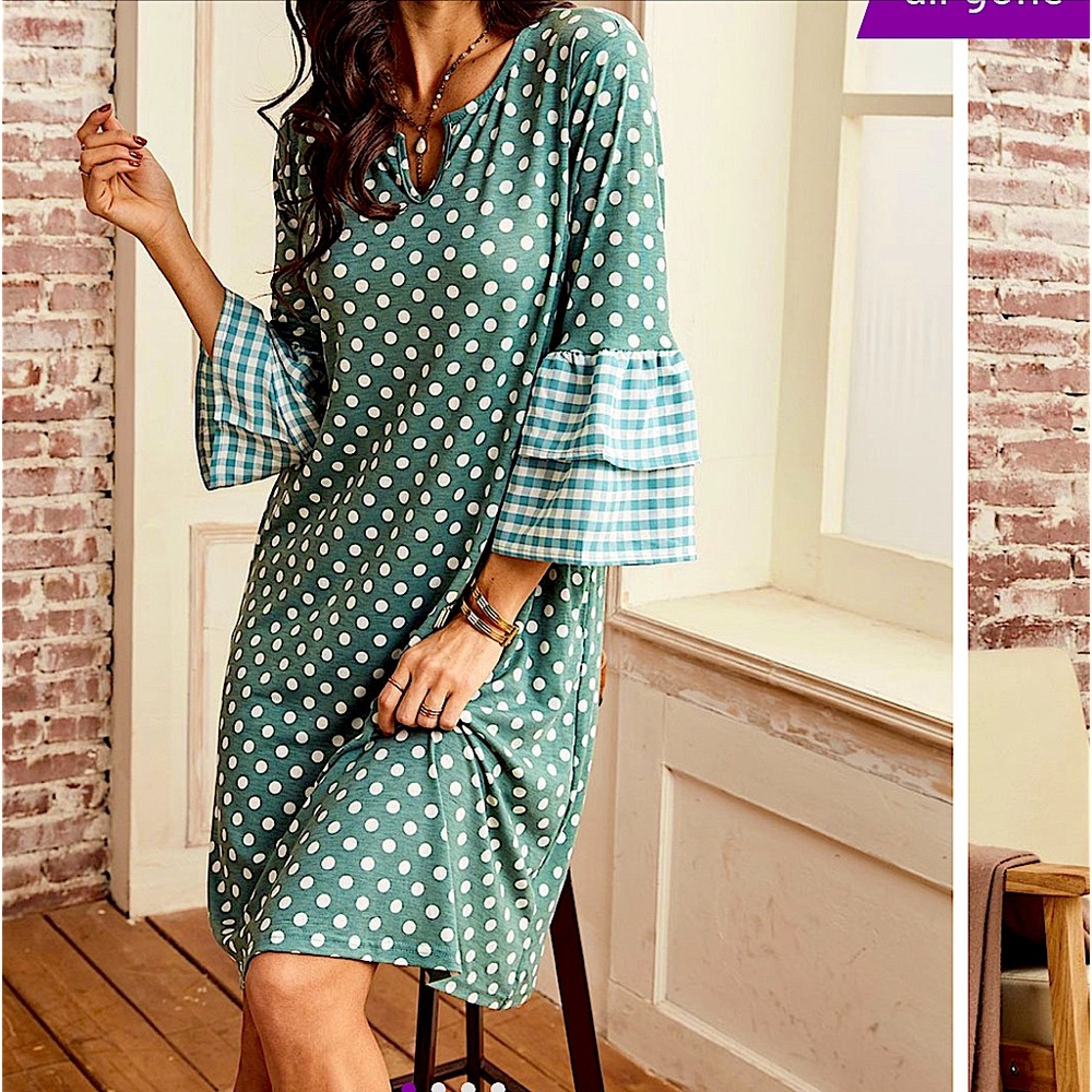 Fashionable, soft, comfortable, dress up or down changing the accessories.